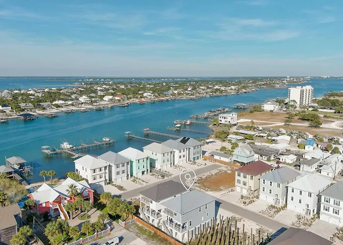 Summer House At Yacht Harbor * Pensacola